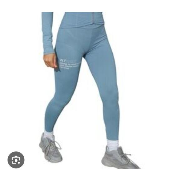 PrettyLittleThings Light Blue Leggings 0 NWT - Picture 1 of 3